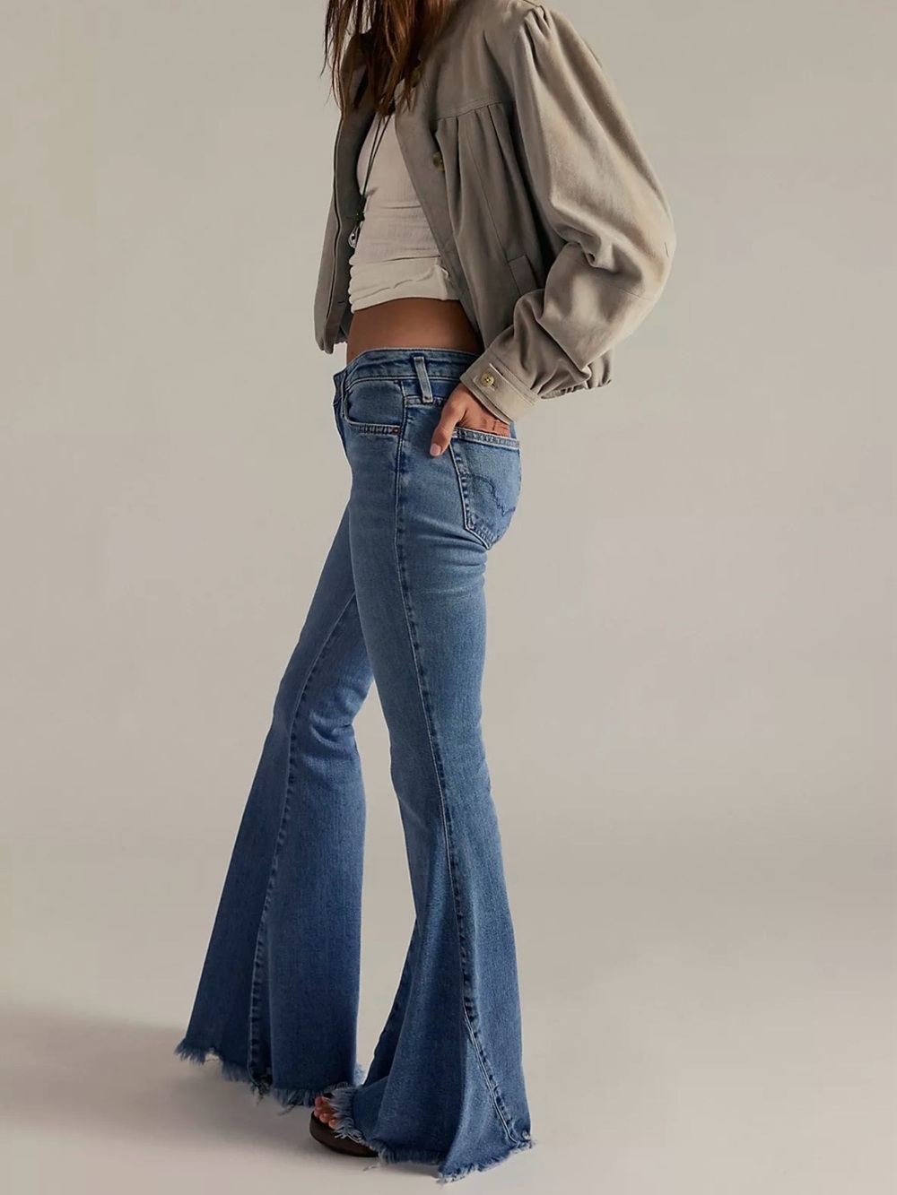 Free People We the Free denim classic bell- bottom flare fit women’s 25